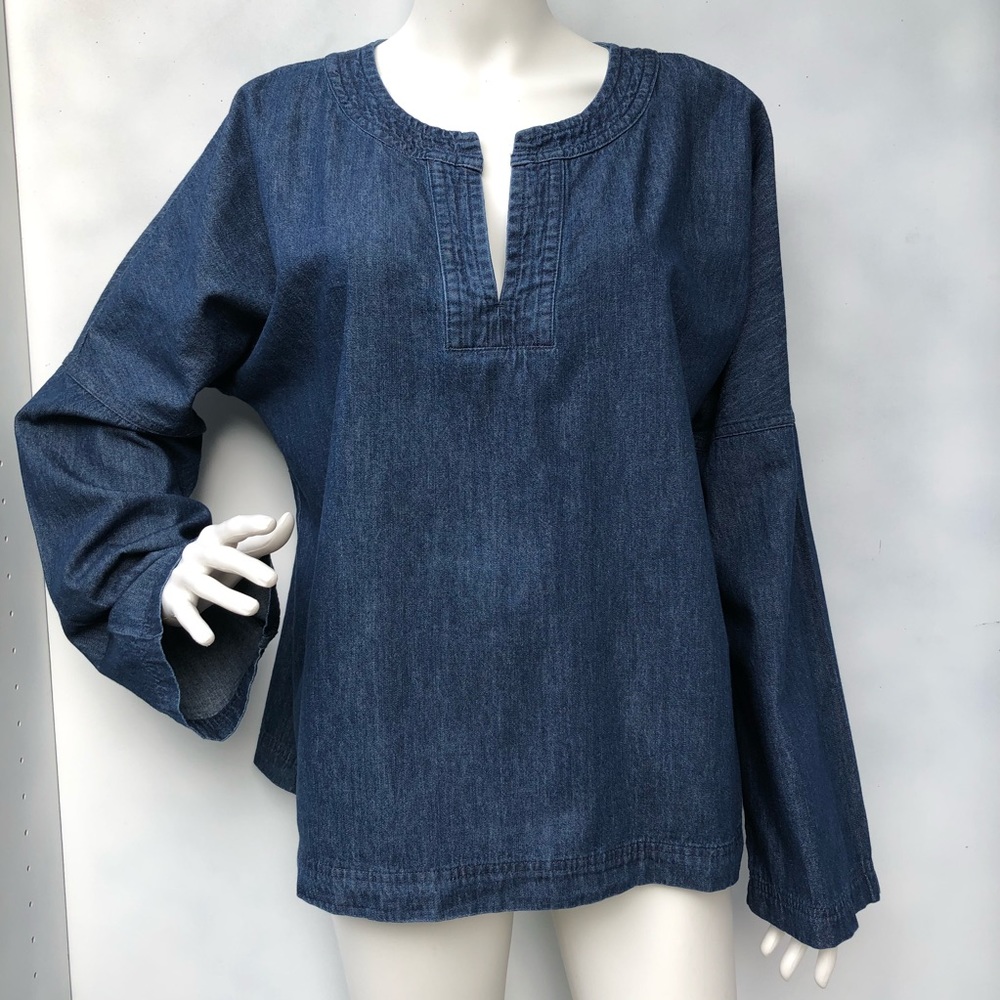 Universal Thread Blue Denim Top Size L‎